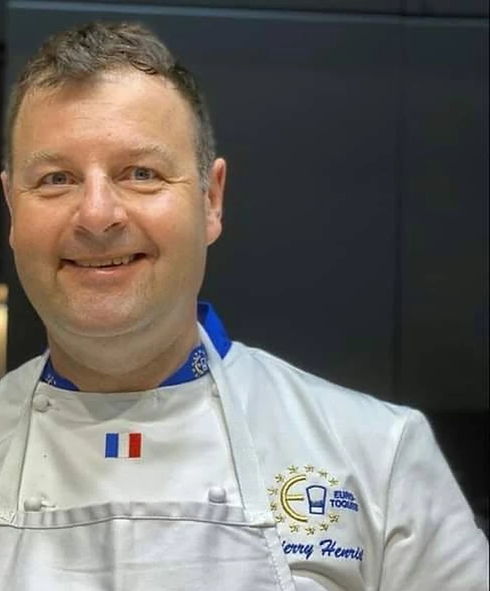 Thierry Henriot en veste de chef Euro-Toques